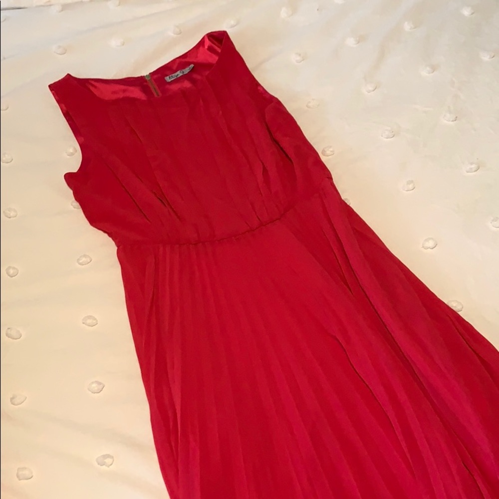 Deep pink accordion maxi